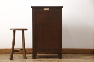 中古　美品　松本民芸家具　シックな佇まいのC型電話台(サイドチェスト、引き出し、収納棚)(定価約12万円)(R-058166)