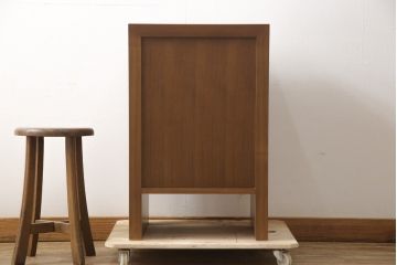 中古　超美品　CONDE　HOUSE(カンディハウス)　ウォールナット　ストライプ　DR-46　落ち着いた色合いとシンプルなデザインが魅力のサイドデスク(サイドチェスト、ナイトテーブル、サイドテーブル)(定価約20万円)(R-058169)