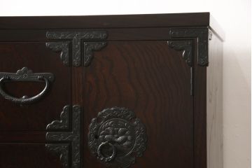 中古　超美品　岩谷堂箪笥　厚みのある金具が風格を感じさせる車箪笥(小箪笥、チェスト、引き出し)(R-058170)