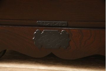中古　超美品　岩谷堂箪笥　厚みのある金具が風格を感じさせる車箪笥(小箪笥、チェスト、引き出し)(R-058170)