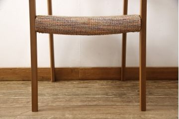 中古　美品　arflex(アルフレックス)　RINN(リン)シリーズ　流れるような細身のラインが美しいウォールナット材製アームチェア(定価約68000円)(椅子、イス、ダイニングチェア)(R-058175)