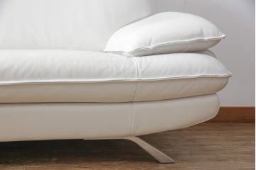 中古　超美品　展示品　イタリア　NICOLETTI(ニコレッティ)　Success(サクセス)　スタイリッシュなで存在感を放つ本革張り3人掛けソファ(レザー、3Pソファ、三人掛け)(定価約48万円)(R-058180)