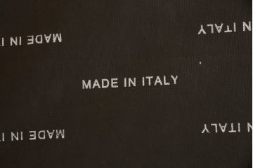 中古　超美品　展示品　イタリア　NICOLETTI(ニコレッティ)　Success(サクセス)　スタイリッシュなで存在感を放つ本革張り3人掛けソファ(レザー、3Pソファ、三人掛け)(定価約48万円)(R-058180)