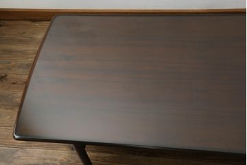 北欧ビンテージ　ノルウェー　S MOBLER(モブラー)　rasmus solberg cabinetmaker norway(ラスムスソルベルグ) 　ローズウッド材　シンプルモダンで曲線の優しいセンターテーブル(ローテーブル、ヴィンテージ)(R-058182)