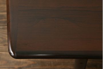北欧ビンテージ　ノルウェー　S MOBLER(モブラー)　rasmus solberg cabinetmaker norway(ラスムスソルベルグ) 　ローズウッド材　シンプルモダンで曲線の優しいセンターテーブル(ローテーブル、ヴィンテージ)(R-058182)