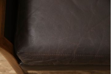 北欧ビンテージ　ノルウェー　バットネ(Vatne)　ハンス・オルセンデザイン　ローズウッド　本革　アームの曲線が美しい1人掛けレザーソファ(一人掛けソファ、1P、アームチェア、ヴィンテージ)(R-058183)