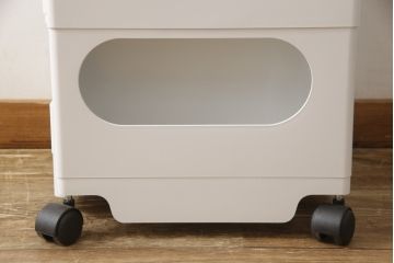 中古　超美品　イタリア　METROCS(メトロクス)　Joe Colombo(ジョエ・コロンボ)デザイン　boby wagon(ボビーワゴン)　おしゃれなデザイン性と無駄なく使える機能性を兼ね備えた収納棚(サイドテーブル、ラック)(定価約4万9千円)(R-058185)