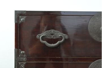アンティーク家具　大正〜昭和初期　前面栗材　美品　漆のきれいな米沢箪笥(重ね箪笥、和たんす、収納箪笥、時代箪笥、整理タンス)(R-058189)