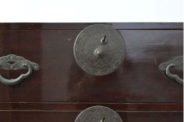 アンティーク家具　大正〜昭和初期　前面栗材　美品　漆のきれいな米沢箪笥ローボード(ローチェスト、和たんす、収納箪笥、時代箪笥、整理タンス)(R-058190)