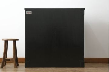 中古　超美品　手打ち金具　岩谷堂箪笥　艶やかな黒漆塗りが存在感たっぷりの整理箪笥(衣装タンス、引き出し、チェスト)(定価約90万円)(R-058192)