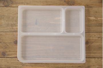 中古　超美品　日本限定色(ベージュ)　イタリア　METROCS(メトロクス)　Joe Colombo(ジョエ・コロンボ)デザイン　boby wagon(ボビーワゴン)　おしゃれなデザイン性と無駄なく使える機能性を兼ね備えた収納棚(サイドテーブル、ラック、エンドテーブル)(定価約4万8千円)(R-058197)