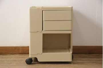 中古　超美品　日本限定色(ベージュ)　イタリア　METROCS(メトロクス)　Joe Colombo(ジョエ・コロンボ)デザイン　boby wagon(ボビーワゴン)　おしゃれなデザイン性と無駄なく使える機能性を兼ね備えた収納棚(サイドテーブル、ラック、エンドテーブル)(定価約4万8千円)(R-058198)