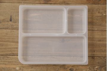 中古　超美品　日本限定色(ベージュ)　イタリア　METROCS(メトロクス)　Joe Colombo(ジョエ・コロンボ)デザイン　boby wagon(ボビーワゴン)　おしゃれなデザイン性と無駄なく使える機能性を兼ね備えた収納棚(サイドテーブル、ラック、エンドテーブル)(定価約4万8千円)(R-058198)