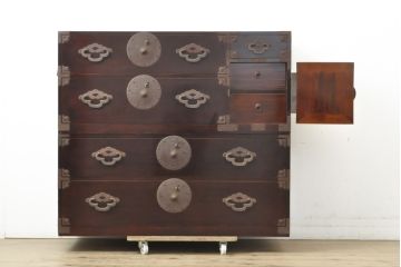 和製アンティーク　極上　超美品!　大正期　特大桜丸金具が特徴的な漆のきれいな米沢箪笥(重ね箪笥、和たんす、収納箪笥、時代箪笥、整理タンス)(R-058216)