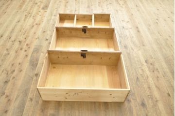 和製アンティーク　極上　超美品!　大正期　特大桜丸金具が特徴的な漆のきれいな米沢箪笥(重ね箪笥、和たんす、収納箪笥、時代箪笥、整理タンス)(R-058216)
