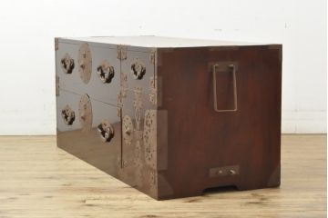 和製アンティーク　極上　超美品!　大正期　特大桜丸金具が特徴的な漆のきれいな米沢箪笥(和たんす、収納箪笥、時代箪笥、整理タンス)(R-058217)
