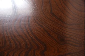 中古　美品　総欅(ケヤキ)材　漆塗り　中桐材　余計な装飾のないシンプルさが潔いサイドテーブル(小引き出し、小物収納)(R-058220)