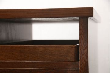 中古　美品　総欅(ケヤキ)材　漆塗り　中桐材　余計な装飾のないシンプルさが潔いサイドテーブル(小引き出し、小物収納)(R-058220)