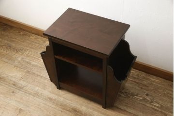中古　絶版品　北海道民芸家具　#440　便利な収納ポケットが付いたマガジン卓(サイドテーブル、マガジンラック)(R-058221)