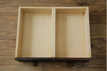 中古　北海道民芸家具　クラシカルな雰囲気が魅力!　落ち着きのある空間づくりにおすすめのサイドボード　(R-058222)