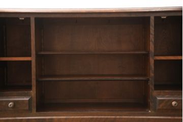 中古　北海道民芸家具　クラシカルな雰囲気が魅力!　落ち着きのある空間づくりにおすすめのサイドボード(サイドキャビネット、収納棚、リビングボード)(R-08222)