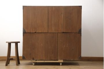 アンティーク家具　超美品　明治大正期　前面欅(ケヤキ)材　上手物　大きな桜丸金具が目を惹く漆のきれいな米沢箪笥(重ね箪笥、和たんす、収納箪笥、時代箪笥、整理タンス)(R-058223)