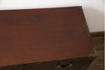 アンティーク家具　超美品　明治大正期　前面欅(ケヤキ)材　上手物　大きな桜丸金具が目を惹く漆のきれいな米沢箪笥(和たんす、収納箪笥、時代箪笥、整理タンス)(R-058225)