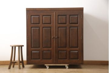 中古　美品　松本民芸家具　直線的なデザインがシックな印象を高めるワードローブ(収納棚、戸棚、キャビネット)(R-058226)