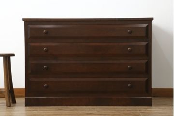 中古　美品　松本民芸家具　ヒノキ天板リメイク　落ち着きのある佇まいがシックな雰囲気を醸し出すチェスト(サイドチェスト、引き出し)(R-058227)