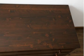 中古　美品　松本民芸家具　ヒノキ天板リメイク　落ち着きのある佇まいがシックな雰囲気を醸し出すチェスト(サイドチェスト、引き出し)(R-058227)