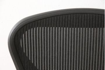 中古　美品　Hermanmiller(ハーマンミラー社)　ランバーサポート　Bサイズ　座り心地を追求したアーロンチェア(オフィスチェア、アームチェア、ワークチェア)(R-058228)
