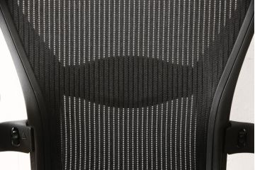中古　美品　Hermanmiller(ハーマンミラー社)　ランバーサポート　Bサイズ　座り心地を追求したアーロンチェア(オフィスチェア、アームチェア、ワークチェア)(R-058228)