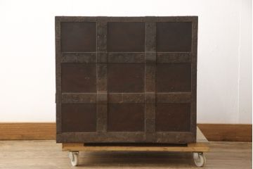 和製アンティーク　完全オリジナル　厚手金具　時代を感じる渋い金具が重厚感を漂わせる佐渡船箪笥(舟箪笥、時代箪笥、帳箱、小物収納、帳場箪笥)(R-058229)
