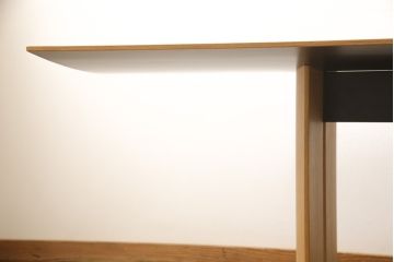 中古　美品　arflex(アルフレックス)　TAVOLO NAVE(タボロ・ナーベ)　スタイリッシュな佇まいが目を引くダイニングテーブル(食卓、6人掛け、作業台)(定価約40万円)(R-058233)