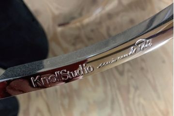 中古　超美品　展示美品　Knoll製(ノル)　Mies van der Rohe(ミース・ファン・デル・ローエ)　モダンでスタイリッシュなデザインが魅力のバルセロナチェア+オットマンセット(バルセロナスツール、1人掛けソファ、イス)(チェア定価約120万円、オットマン定価約60万円)(R-058234)