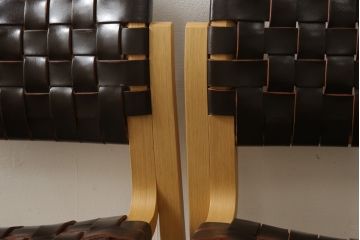 中古　美品　arflex(アルフレックス)　NT(エヌティー)　革を編み込んだデザインが個性的なチェア2脚セット(ダイニングチェア、椅子、イス)(定価1脚137500円)(R-058237)