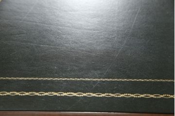 中古　最高級　イタリア製　マホガニー材　象嵌入り　繊細な脚の彫刻や滑らかな曲線が美しい両袖机(定価推定 100万円前後)(プレジデントデスク、ニーホールデスク、在宅ワーク用、テーブル)(R-058251)
