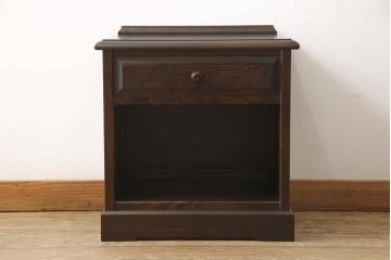 中古　美品　北海道民芸家具　大人の落ち着きのある空間づくりにおすすめのサイドテーブル(ナイトテーブル、花台、電話台、サイドチェスト)(R-058256)