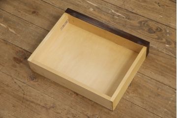 中古　北海道民芸家具　和洋どちらのお部屋にも取り入れやすいシックな本立て(卓上収納、小物収納、ブックスタンド)(R-058257)