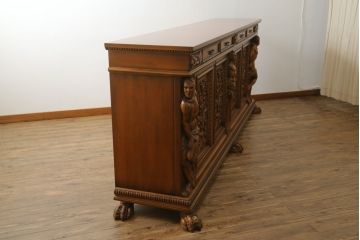 中古　超美品　エイシン取り扱い　イタリア高級家具　美術品のような細やかな彫刻が美しいサイドボード(定価約120万円)(キャビネット、カウンター、収納棚、リビングボード)(R-058264)