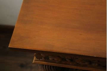中古　超美品　エイシン取り扱い　イタリア高級家具　美術品のような細やかな彫刻が美しいサイドボード(定価約120万円)(キャビネット、カウンター、収納棚、リビングボード)(R-058264)