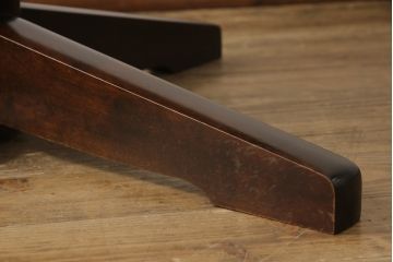 中古　美品　北海道民芸家具　樺材　HM472シリーズ　上品な優しい雰囲気を醸し出す円形テーブル(ラウンドテーブル、ダイニングテーブル、コーヒーテーブル)(定価約18万円)(R-058269)
