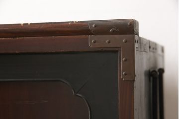 アンティーク家具　明治大正期　前面欅(ケヤキ)材　銅金具の模様まで美しい漆のきれいな大川箪笥サイドボード(サイドチェスト、和たんす、収納箪笥、時代箪笥、整理タンス)(R-058272)