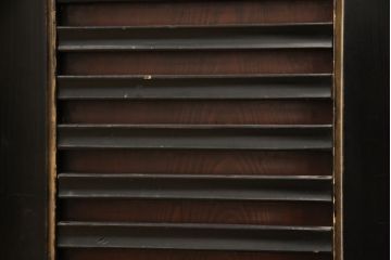 アンティーク家具　明治大正期　前面欅(ケヤキ)材　銅金具の模様まで美しい漆のきれいな大川箪笥サイドボード(サイドチェスト、和たんす、収納箪笥、時代箪笥、整理タンス)(R-058273)
