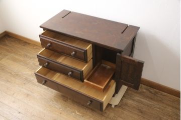 中古　北海道民芸家具　リメイク家具　上質な作りが魅力のサイドキャビネット(サイドチェスト、リビングボード、引き出し)(R-058274)