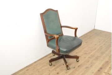 中古　DREXEL HERITAGE(ドレクセルヘリテイジ)　本革　高級感ある佇まいが目を引くレザーデスクチェア(アームチェア、オフィスチェア、回転チェア)(R-058279)