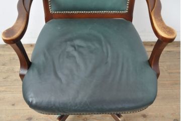 中古　DREXEL HERITAGE(ドレクセルヘリテイジ)　本革　高級感ある佇まいが目を引くレザーデスクチェア(アームチェア、オフィスチェア、回転チェア)(R-058279)