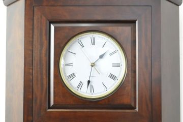中古　美品　松本民芸家具　美しい彫りや曲線のデザインが魅力的なD型隅棚(コーナーキャビネット、ホールクロック、時計、収納棚)(定価約58万円)(R-058280)