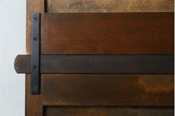中古　美品　松本民芸家具　美しい彫りや曲線のデザインが魅力的なD型隅棚　定価約58万円　(R-058280)