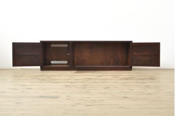 中古　希少!!　松本民芸家具　シックな空間を演出する特注品のテレビ台(テレビボード、ローボード、リビングボード、収納棚)(R-058281)
